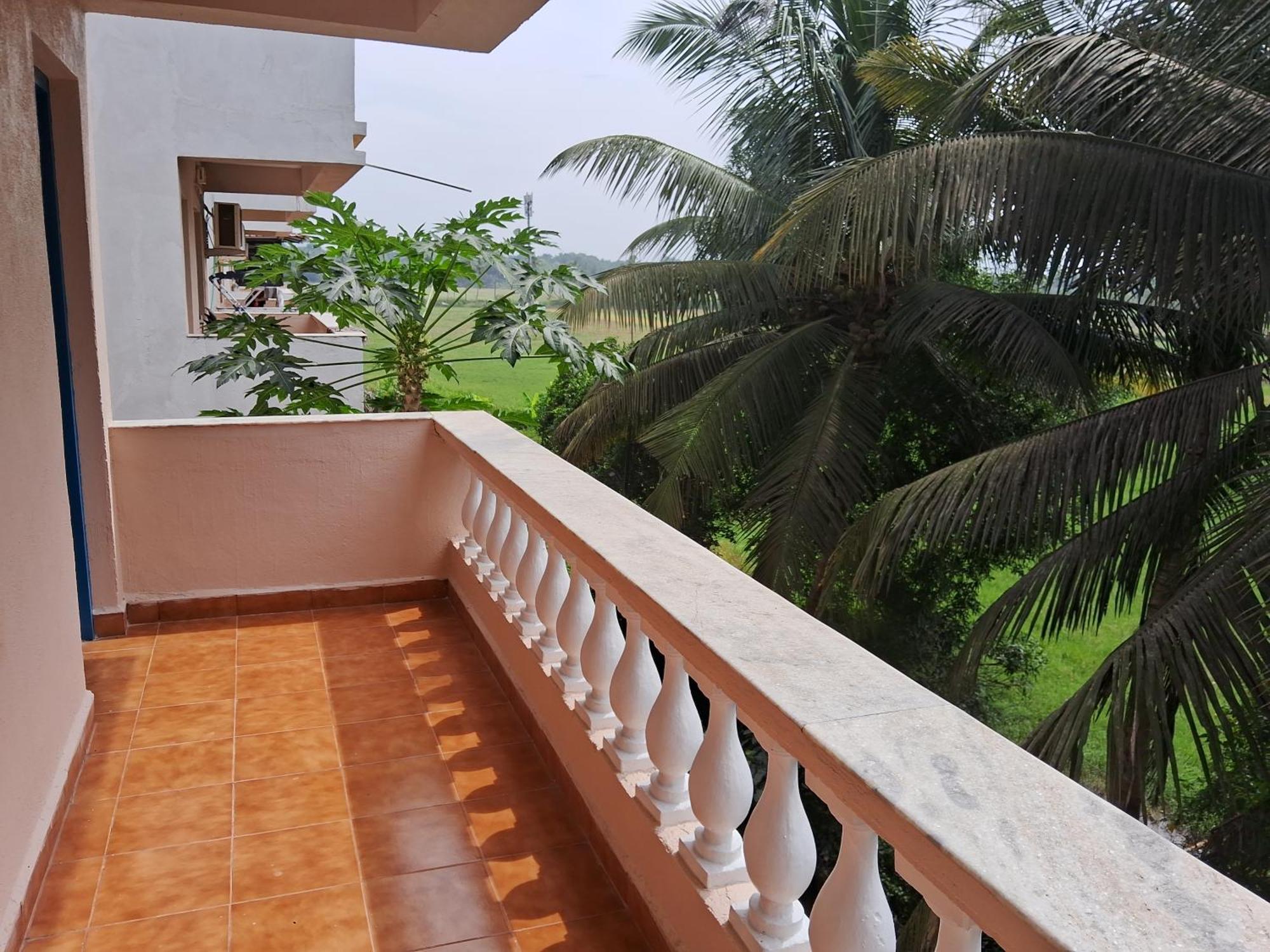 Coconut Grove Holiday Apartment Varca Exterior photo